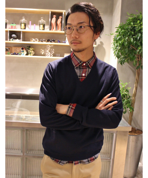 EDIFICE(エディフィス)の「◇16GG Vネックプルオーバー(ニット/セーター・メンズ・グリーン/オレンジ/ボルドー/ブルー系その他/ネイビー/チャコールグレー/ホワイト/ブラック・46/50/48/44)」の1枚目の写真