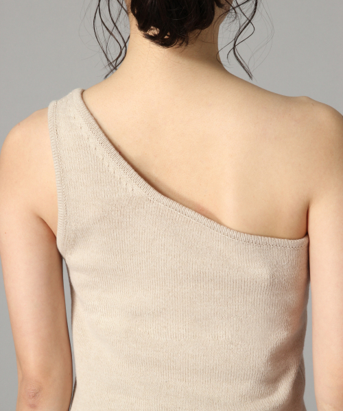 LOWRYS FARM（ローリーズファーム）の「５Ｇオフショル２Ｐプルオーバー　826401（ニット/セーター・レディース・オフホワイト/ブラック/ベージュ・FREE）」の9枚目の写真