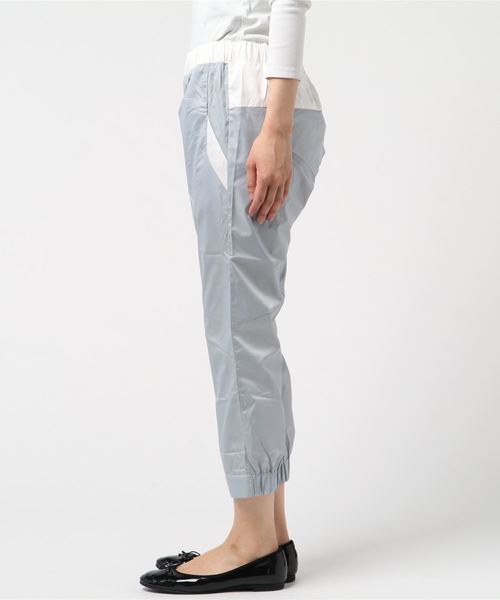 UNDER ARMOUR（アンダーアーマー）の「アンダーアーマー UA Patterned Woven Crop 1330247（その他パンツ・レディース・ブラック×ブラック/グレー×ホワイト・S/M/L/XL）」の3枚目の写真