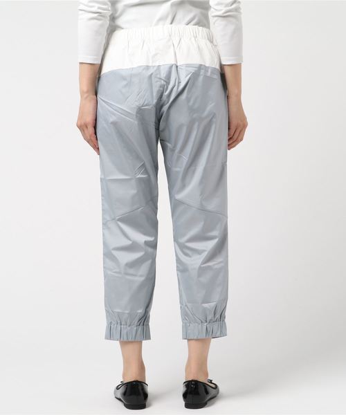 UNDER ARMOUR（アンダーアーマー）の「アンダーアーマー UA Patterned Woven Crop 1330247（その他パンツ・レディース・ブラック×ブラック/グレー×ホワイト・S/M/L/XL）」の4枚目の写真