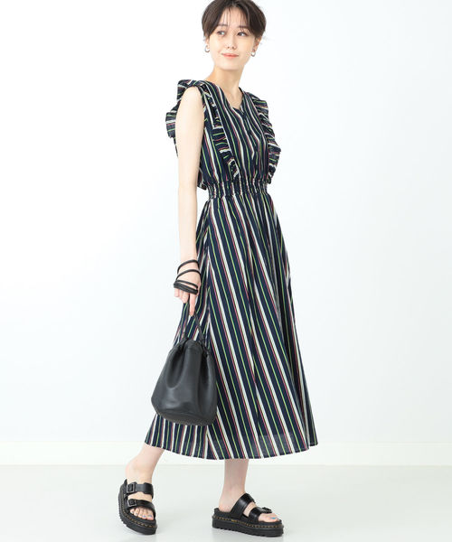 Ray BEAMS（レイビームス）の「Ray BEAMS / マルチ ストライプ フリル ノースリーブ ワンピース（ワンピース・レディース・ネイビー/レッド・ONE SIZE）」の4枚目の写真