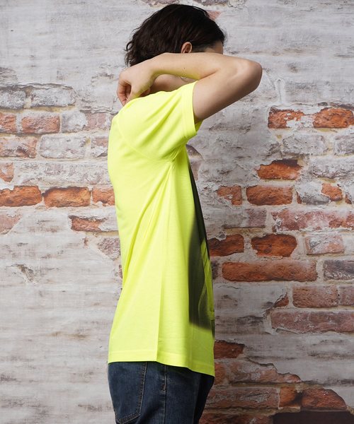 おしゃれスタ(オシャレスタ)の「ネオンカラーガールズフォトプリントクルーネックTシャツ(KU)(Tシャツ/カットソー・メンズ・イエロー/グリーン/ピンク・M/L)」の6枚目の写真