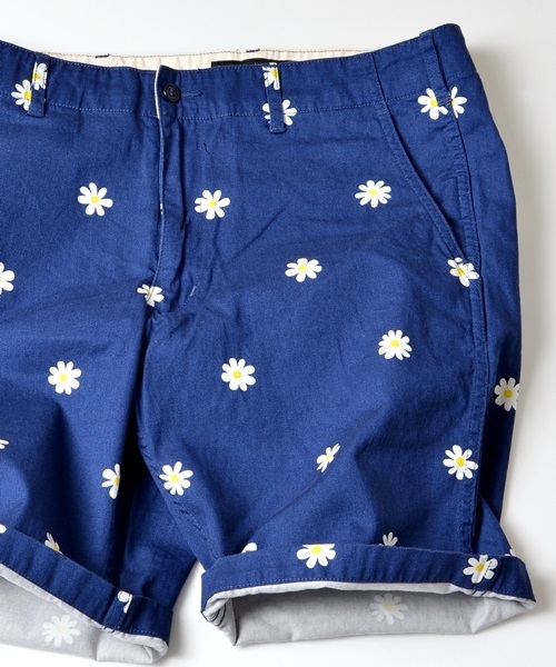 SHIPS GENERAL SUPPLY（シップスジェネラルサプライ）の「SGS: フラワープリント/バミューダショーツ■（チノパンツ・メンズ・ベージュ/ネイビー/ブルー系その他/ブラック/ブルー/ダークネイビー/オフホワイト/オリーブ/ホワイト系その他/ブルーグラス/ストーン・X-LARGE/LARGE/SMALL/MEDIUM）」の7枚目の写真