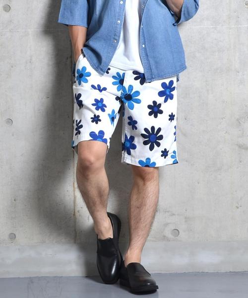 SHIPS GENERAL SUPPLY（シップスジェネラルサプライ）の「SGS: フラワープリント/バミューダショーツ■（チノパンツ・メンズ・ベージュ/ネイビー/ブルー系その他/ブラック/ブルー/ダークネイビー/オフホワイト/オリーブ/ホワイト系その他/ブルーグラス/ストーン・X-LARGE/LARGE/SMALL/MEDIUM）」の3枚目の写真