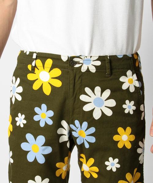 SHIPS GENERAL SUPPLY（シップスジェネラルサプライ）の「SGS: フラワープリント/バミューダショーツ■（チノパンツ・メンズ・ベージュ/ネイビー/ブルー系その他/ブラック/ブルー/ダークネイビー/オフホワイト/オリーブ/ホワイト系その他/ブルーグラス/ストーン・X-LARGE/LARGE/SMALL/MEDIUM）」の12枚目の写真