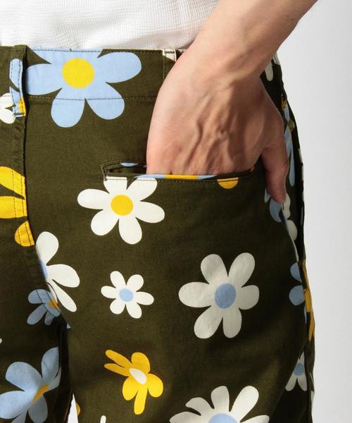 SHIPS GENERAL SUPPLY（シップスジェネラルサプライ）の「SGS: フラワープリント/バミューダショーツ■（チノパンツ・メンズ・ベージュ/ネイビー/ブルー系その他/ブラック/ブルー/ダークネイビー/オフホワイト/オリーブ/ホワイト系その他/ブルーグラス/ストーン・X-LARGE/LARGE/SMALL/MEDIUM）」の20枚目の写真