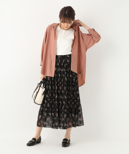 GLOBAL WORK(グローバルワーク)の「ワッシャーデシンシャツ8分袖/844891(シャツ/ブラウス・レディース・ワインレッド/フューシャピンク/ベージュ・FREE)」の4枚目の写真