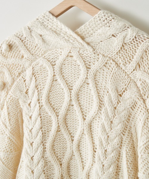 cepo（セポ）の「ポンポンケーブルラップカーデ（カーディガン/ボレロ・レディース・オフホワイト/モカ・M）」の8枚目の写真