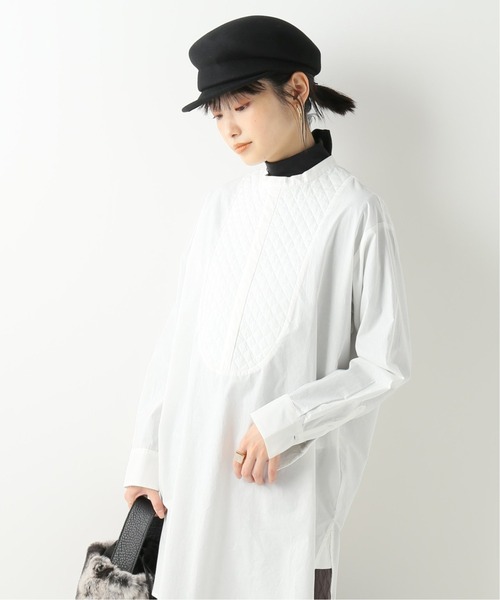 B.C STOCK(ベーセーストック)の「スムースハイネックロングTシャツ(Tシャツ/カットソー・レディース・ホワイト/ライトグレー/ブラック・FREE)」の2枚目の写真