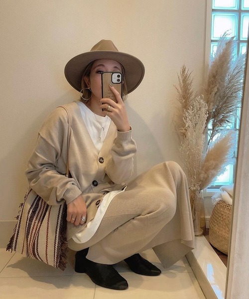 SUGAR BISKET(シュガービスケット)の「カーディガン&ニットスカート セットアップ(ニット/セーター・レディース・ブラウン/ベージュ/ブラック/グレー/ベージュ系その他/ライトグレー・L/M)」の1枚目の写真