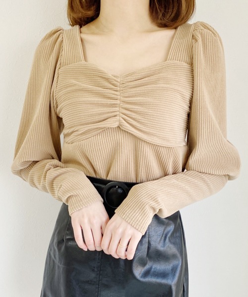 Loueme（ルエム）の「ハートネックパフスリーブトップス（Tシャツ/カットソー・レディース・ホワイト/ブラック/ベージュ・FREE）」の3枚目の写真