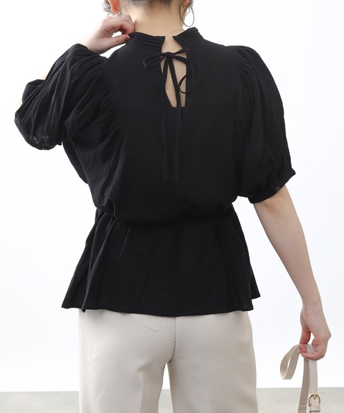 COLONY 2139（コロニートゥーワンスリーナイン）の「【WEB・一部店舗限定】コットンガーゼボリューム袖ブラウス（シャツ/ブラウス・レディース・ブラック/オフホワイト・FREE）」の12枚目の写真