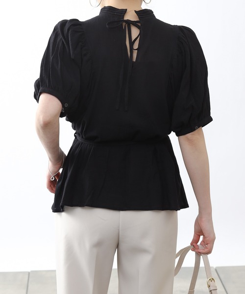 COLONY 2139（コロニートゥーワンスリーナイン）の「【WEB・一部店舗限定】コットンガーゼボリューム袖ブラウス（シャツ/ブラウス・レディース・ブラック/オフホワイト・FREE）」の15枚目の写真