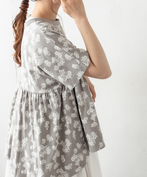 PUAL CE CIN（ピュアルセシン）の「抜染後ろギャザーショートスリーブプルオーバー（Tシャツ/カットソー・レディース・ホワイト/ベージュ/グレー/スミクロ・FREE）」の4枚目の写真