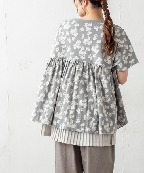 PUAL CE CIN（ピュアルセシン）の「抜染後ろギャザーショートスリーブプルオーバー（Tシャツ/カットソー・レディース・ホワイト/ベージュ/グレー/スミクロ・FREE）」の2枚目の写真