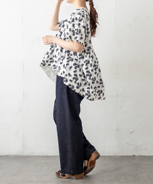 PUAL CE CIN（ピュアルセシン）の「抜染後ろギャザーショートスリーブプルオーバー（Tシャツ/カットソー・レディース・ホワイト/ベージュ/グレー/スミクロ・FREE）」の12枚目の写真