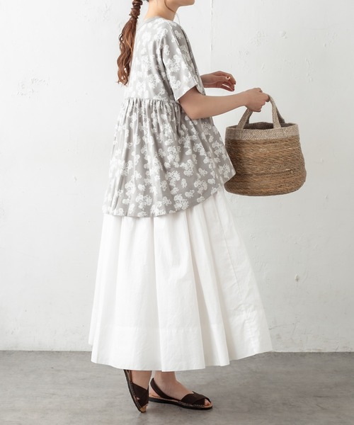 PUAL CE CIN（ピュアルセシン）の「抜染後ろギャザーショートスリーブプルオーバー（Tシャツ/カットソー・レディース・ホワイト/ベージュ/グレー/スミクロ・FREE）」の22枚目の写真