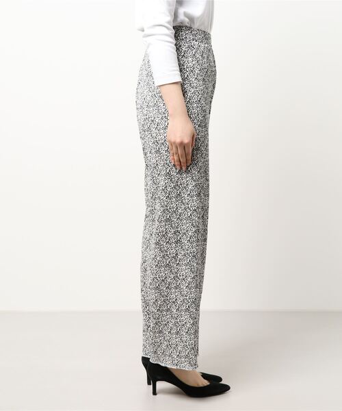 muure（ミュール）の「ニュアンス柄パンツ（その他パンツ・レディース・ホワイト/ブラック・FREE）」の3枚目の写真