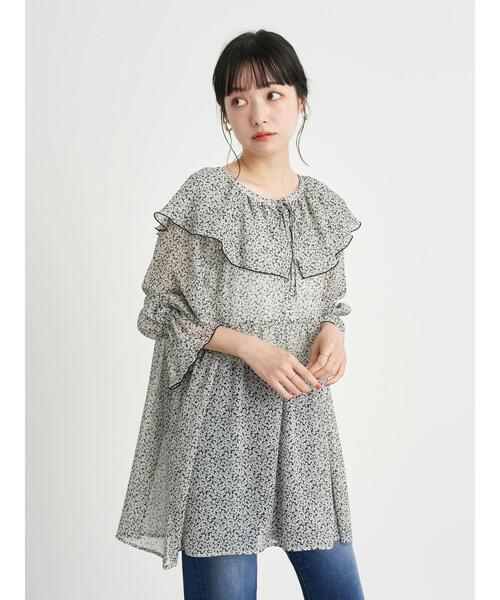 earth music&ecology（アースミュージックアンドエコロジー）の「前後2wayフリルカラーレースアップチュニック ＊（シャツ/ブラウス・レディース・サックスブルー系1/その他14/ブラック系その他/アイボリー・FREE）」の6枚目の写真