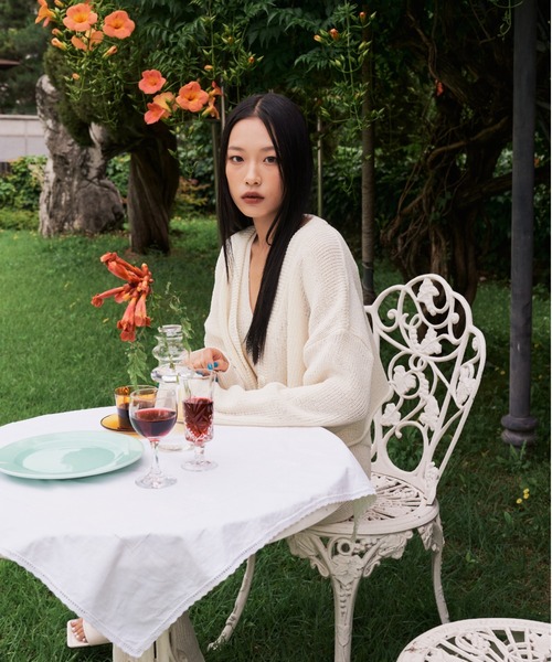 FEKETE（フェケテ）の「FEKETE MADE V NECK KNIT VEST (SET UP)（ベスト・レディース・アイボリー/ブラック/グリーン・FREE）」の20枚目の写真