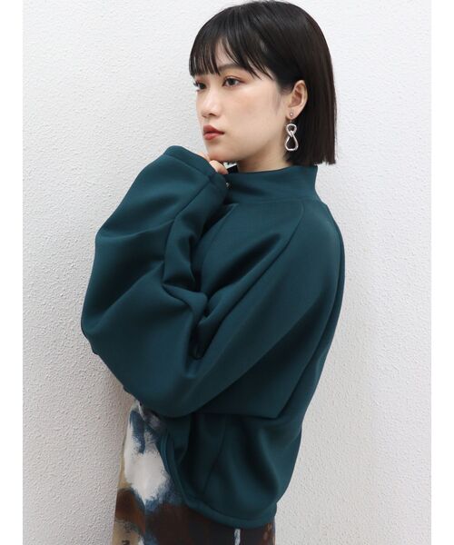 MURUA（ムルーア）の「モードタックボンディングトップス（Tシャツ/カットソー・レディース・アイボリー/ブラック/グリーン/モカ・FREE）」の4枚目の写真