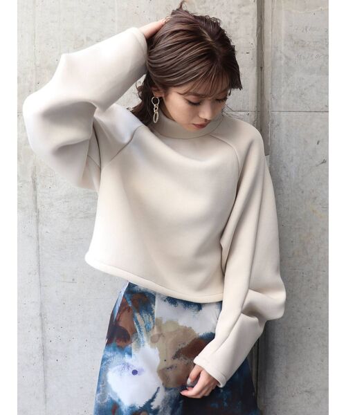 MURUA（ムルーア）の「モードタックボンディングトップス（Tシャツ/カットソー・レディース・アイボリー/ブラック/グリーン/モカ・FREE）」の6枚目の写真