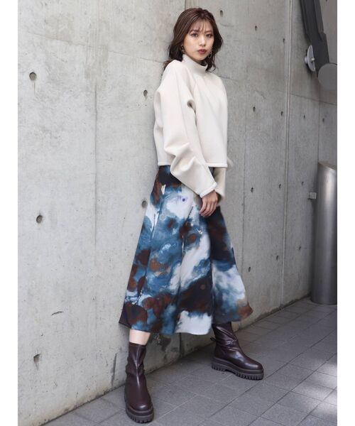 MURUA（ムルーア）の「モードタックボンディングトップス（Tシャツ/カットソー・レディース・アイボリー/ブラック/グリーン/モカ・FREE）」の8枚目の写真