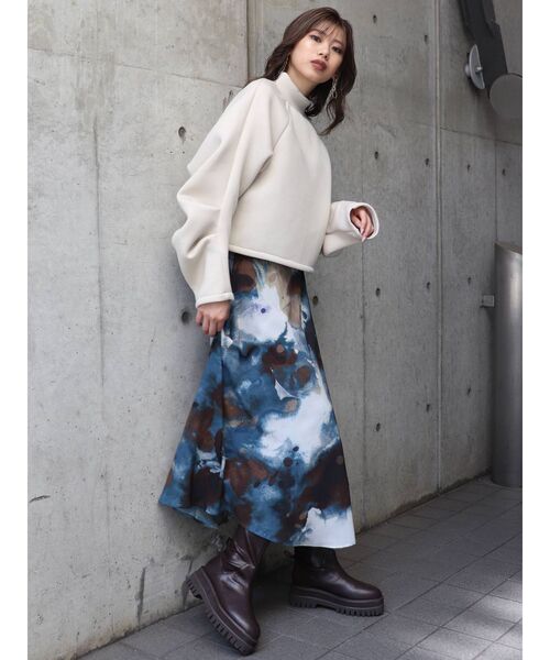 MURUA（ムルーア）の「モードタックボンディングトップス（Tシャツ/カットソー・レディース・アイボリー/ブラック/グリーン/モカ・FREE）」の9枚目の写真