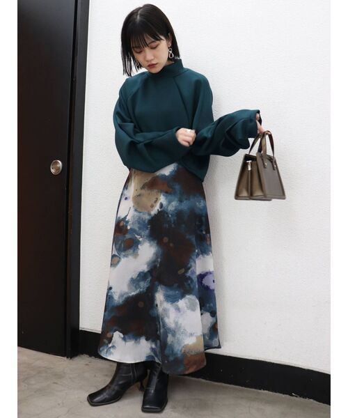 MURUA（ムルーア）の「モードタックボンディングトップス（Tシャツ/カットソー・レディース・アイボリー/ブラック/グリーン/モカ・FREE）」の12枚目の写真