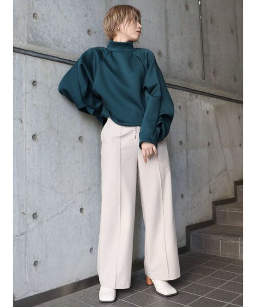 MURUA（ムルーア）の「モードタックボンディングトップス（Tシャツ/カットソー・レディース・アイボリー/ブラック/グリーン/モカ・FREE）」の16枚目の写真