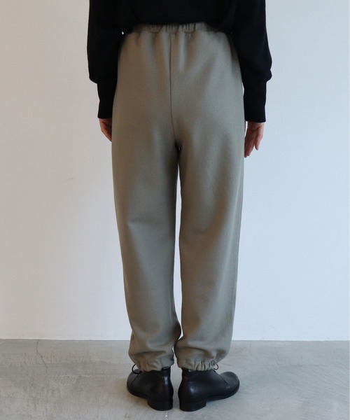 yuni(ユニ )の「スーパー100ウールル天hem gommeパンツ(その他パンツ・レディース・カーキ/ベージュ/ブラック・FREE)」の20枚目の写真