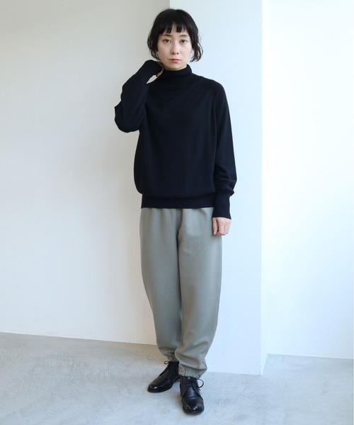 yuni(ユニ )の「スーパー100ウールル天hem gommeパンツ(その他パンツ・レディース・カーキ/ベージュ/ブラック・FREE)」の8枚目の写真