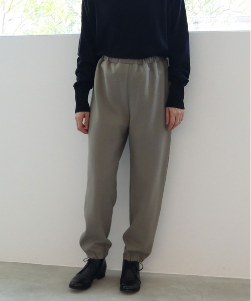yuni(ユニ )の「スーパー100ウールル天hem gommeパンツ(その他パンツ・レディース・カーキ/ベージュ/ブラック・FREE)」の10枚目の写真