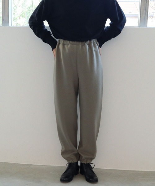 yuni(ユニ )の「スーパー100ウールル天hem gommeパンツ(その他パンツ・レディース・カーキ/ベージュ/ブラック・FREE)」の11枚目の写真