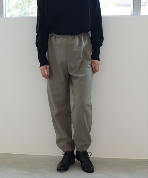 yuni(ユニ )の「スーパー100ウールル天hem gommeパンツ(その他パンツ・レディース・カーキ/ベージュ/ブラック・FREE)」の12枚目の写真