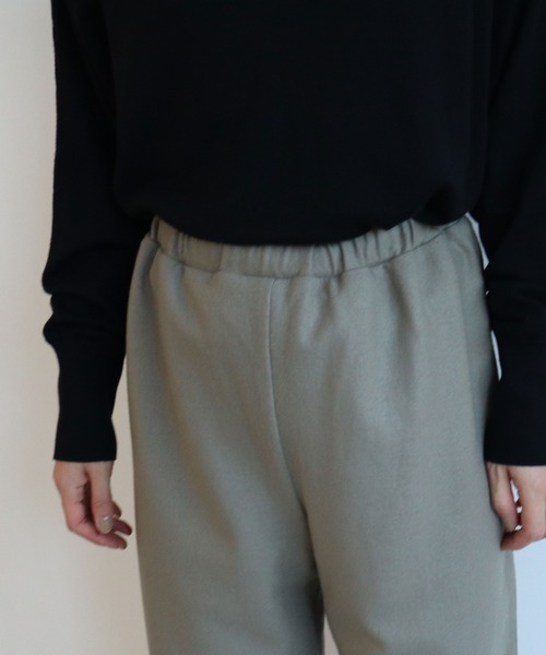 yuni(ユニ )の「スーパー100ウールル天hem gommeパンツ(その他パンツ・レディース・カーキ/ベージュ/ブラック・FREE)」の14枚目の写真