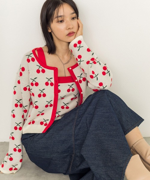 w closet（ダブルクローゼット）の「12Gチェリー柄ビスチェ（ニット/セーター・レディース・ホワイト/ブラック・FREE）」の7枚目の写真