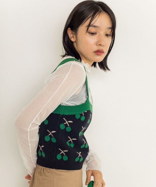 w closet（ダブルクローゼット）の「12Gチェリー柄ビスチェ（ニット/セーター・レディース・ホワイト/ブラック・FREE）」の15枚目の写真