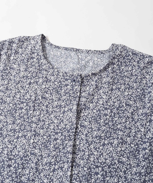 Crisp yours(クリスプユアーズ)の「【WEB限定】フラワーティアードワンピース(ワンピース・レディース・ブルー/アイボリー・FREE)」の6枚目の写真