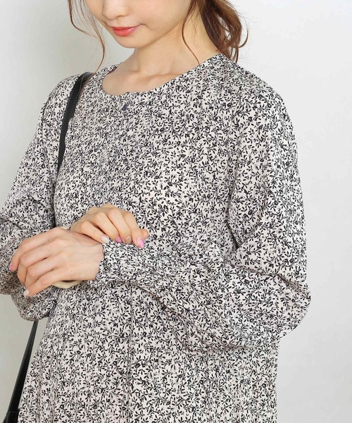 Crisp yours(クリスプユアーズ)の「【WEB限定】フラワーティアードワンピース(ワンピース・レディース・ブルー/アイボリー・FREE)」の18枚目の写真