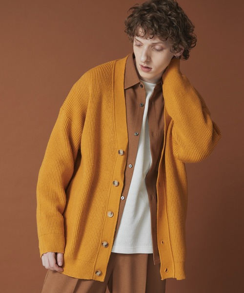 MYSELF ABAHOUSE(マイセルフアバハウス)の「畦編み ルーズ シルエット オーバーサイズ カーディガン(カーディガン/ボレロ・メンズ・ベージュ/イエロー/サックスブルー/ブラック・46/48)」の4枚目の写真