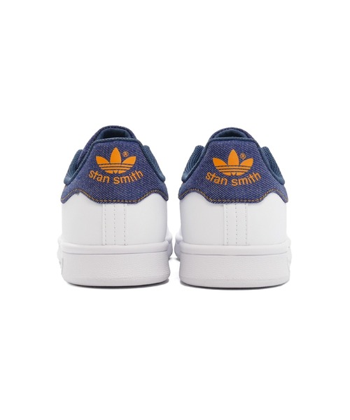 adidas(アディダス)の「adidas STAN SMITH J アディダス スタンスミスJ(スニーカー・キッズ・ホワイト×ネイビー・24.5cm/24cm/23.5cm/23cm)」の4枚目の写真