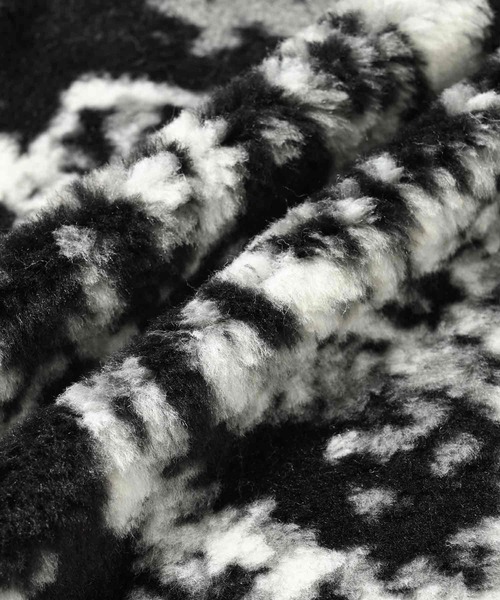 Carhartt WIP（カーハートダブリューアイピー）の「Carhartt WIP カーハート ワークインプログレス ハイプレインズ ボアフリース ジャケット（ブルゾン・メンズ・ブラック/カーキ・S/M/L）」の3枚目の写真