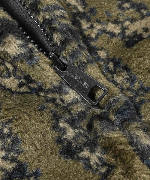 Carhartt WIP（カーハートダブリューアイピー）の「Carhartt WIP カーハート ワークインプログレス ハイプレインズ ボアフリース ジャケット（ブルゾン・メンズ・ブラック/カーキ・S/M/L）」の9枚目の写真