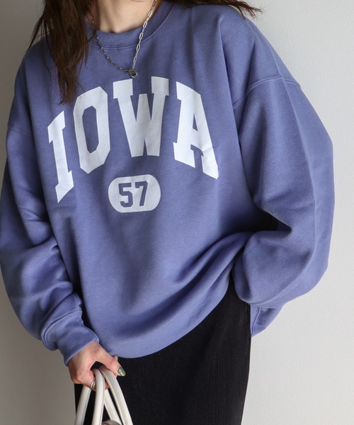 COURO（コウロ）の「カレッジロゴスウェット（スウェット・レディース・ライトグレー/ダークグリーン/ネイビー/霜降りグレー/オートミール/グレー系その他/ダークグリーン系/ネイビー系/ブルー/ブルー系その他/レッド系その他/アイボリー系/パープル系その他/ネイビー系1/グレー/パープル/レッド・M/L/XL）」の15枚目の写真