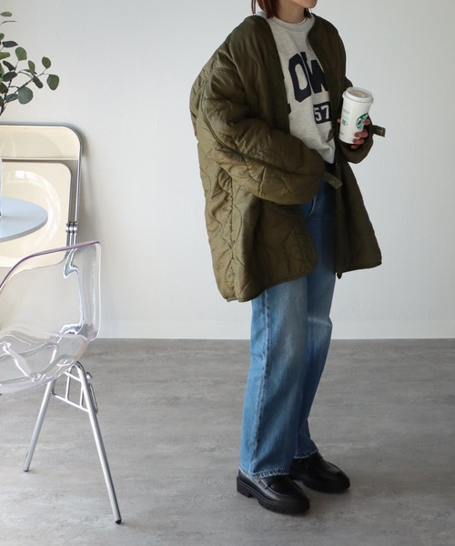 COURO（コウロ）の「カレッジロゴスウェット（スウェット・レディース・ライトグレー/ダークグリーン/ネイビー/霜降りグレー/オートミール/グレー系その他/ダークグリーン系/ネイビー系/ブルー/ブルー系その他/レッド系その他/アイボリー系/パープル系その他/ネイビー系1/グレー/パープル/レッド・M/L/XL）」の18枚目の写真