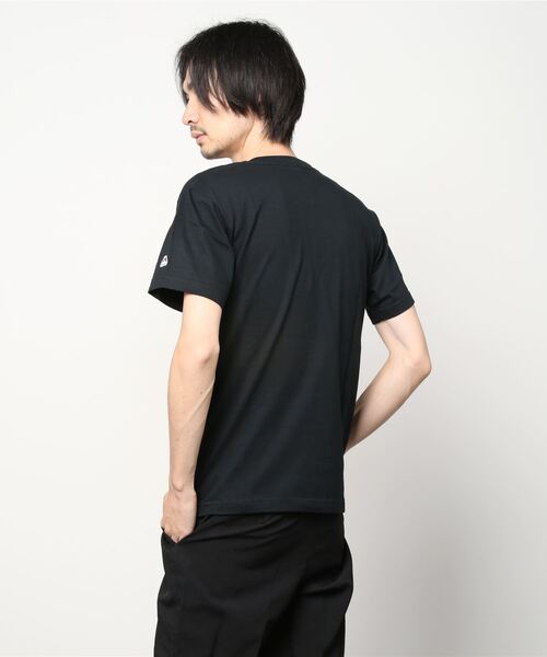 MAJESTIC(マジェスティック)の「TEAM MAJESTIC SS Tee/Tシャツ(Tシャツ/カットソー・メンズ・ブラック/ネイビー・SMALL/LARGE/MEDIUM/X-LARGE/XX-LARGE)」の4枚目の写真