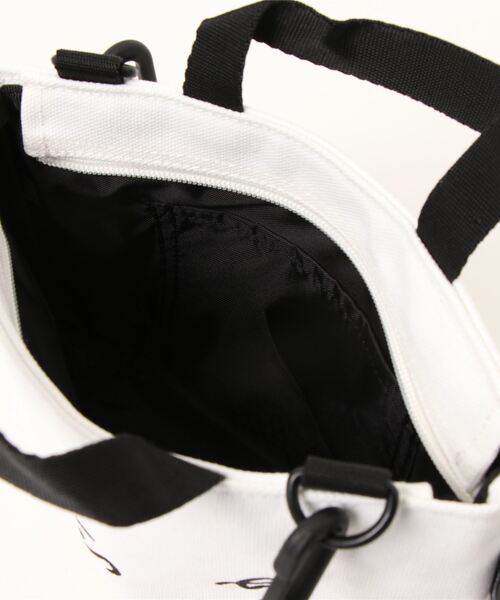 agnes b.（アニエスベー）の「S137 E SAC ロゴハンドバッグ（ハンドバッグ・キッズ・ホワイト・UNI）」の7枚目の写真