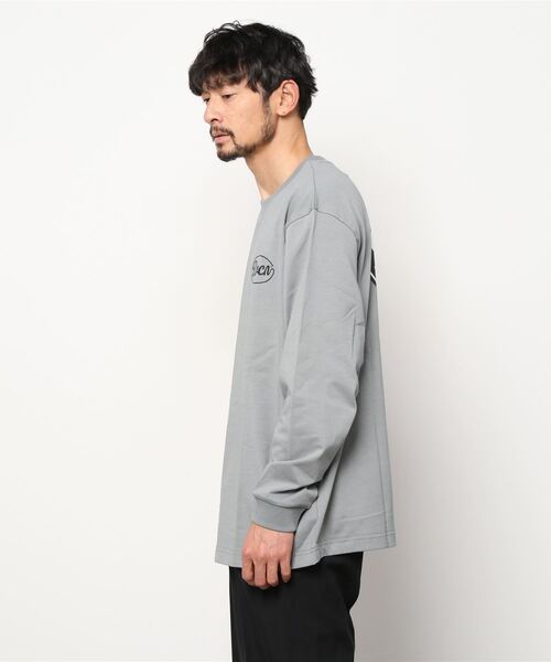 RVCA（ルーカ）の「RVCA メンズ  MUD FLAPP LT ロングスリーブＴシャツ【2022年春夏モデル】/ルーカバックプリント長袖ロンT（Tシャツ/カットソー・メンズ・ホワイト/ブラック/オリーブ/レッド系その他・SMALL/MEDIUM/LARGE）」の5枚目の写真