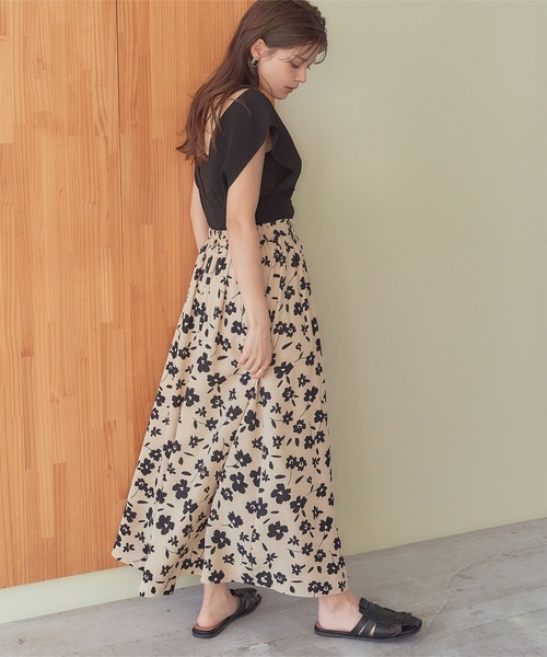 titivate（ティティベイト）の「深Vﾈｯｸﾃﾞｻﾞｲﾝﾆｯﾄﾍﾞｽﾄ（ベスト・レディース・キャメル/ブラック/ライトベージュ・M/L/S）」の16枚目の写真